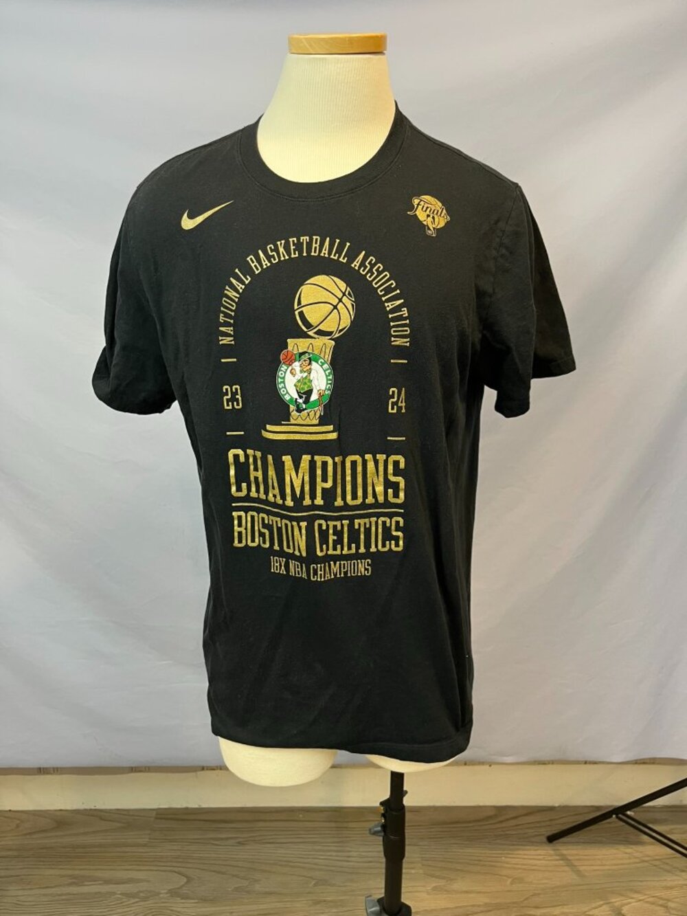 Nike Boston Celtics 2024 NBA Finals Champions T-Shirt Men’s L Black Gold